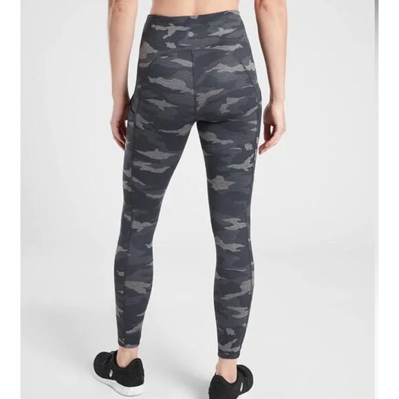 Athleta Elation‎ High Rise Camo 7/8 Tight Black Gray Size Small - Picture 3 of 9